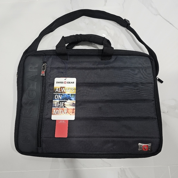 SwissGear Other - Swissgear Anthem 17" Laptop Slimcase Bag - Black